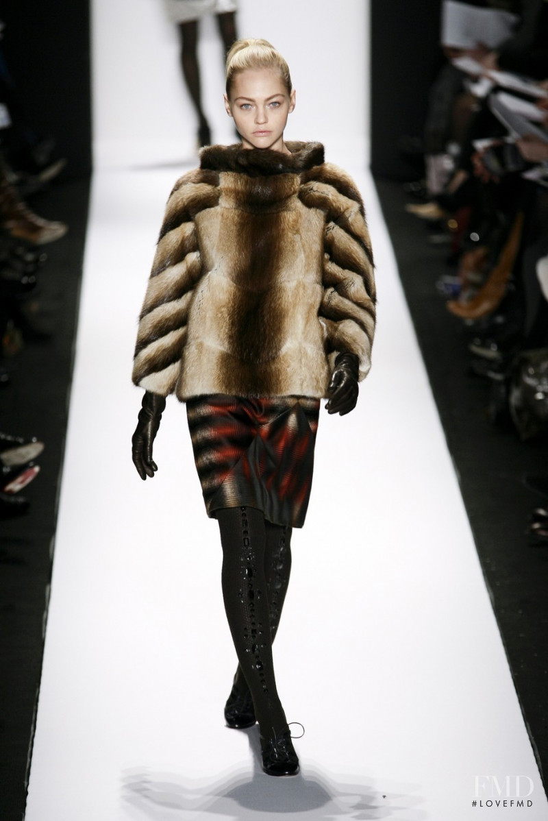 Sasha Pivovarova featured in  the Carolina Herrera fashion show for Autumn/Winter 2007