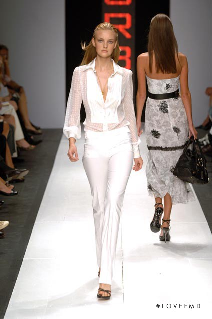 Caroline Trentini featured in  the Borbonese fashion show for Spring/Summer 2006