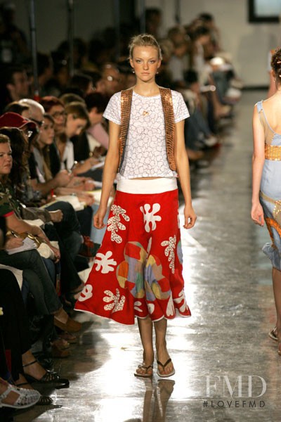 Caroline Trentini featured in  the Isabela Capeto fashion show for Spring/Summer 2006