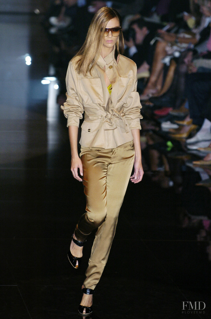 Mariacarla Boscono featured in  the Gucci fashion show for Spring/Summer 2005