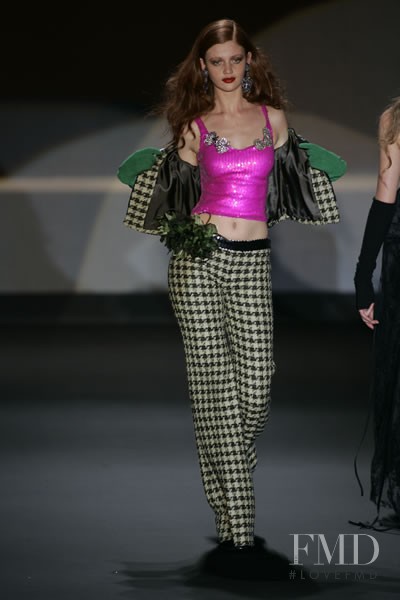 Cintia Dicker featured in  the Mariella Burani fashion show for Autumn/Winter 2005
