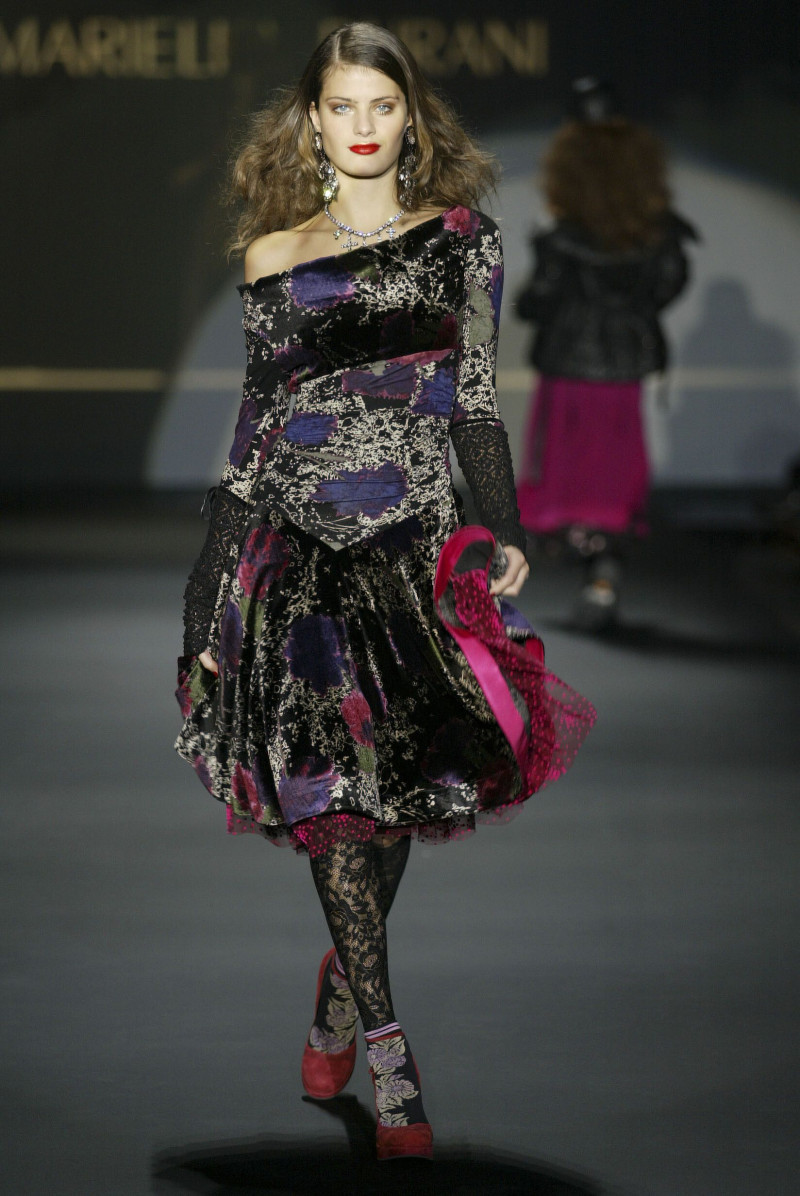 Isabeli Fontana featured in  the Mariella Burani fashion show for Autumn/Winter 2005