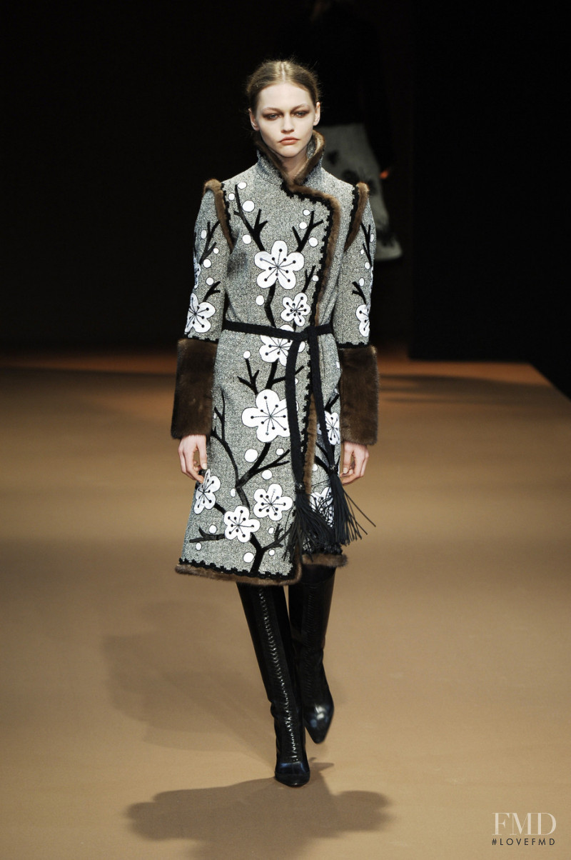 Sasha Pivovarova featured in  the Andrew Gn fashion show for Autumn/Winter 2005