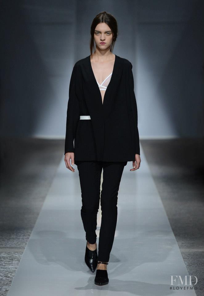 Magda Laguinge featured in  the Ports 1961 fashion show for Spring/Summer 2013