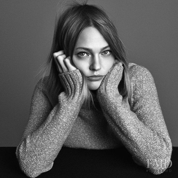 Sasha Pivovarova featured in  the H&M advertisement for Autumn/Winter 2016