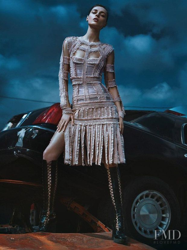 Daga Ziober featured in  the Herve Leger advertisement for Autumn/Winter 2016