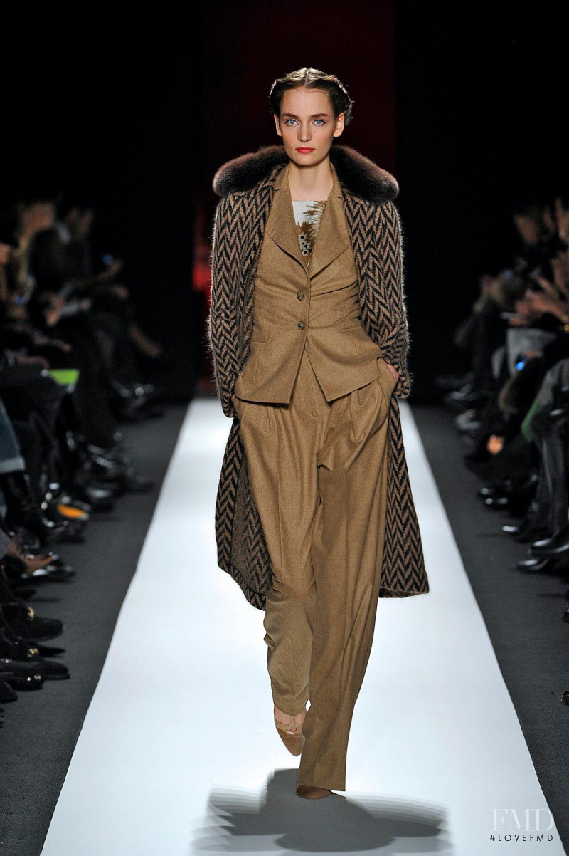Zuzanna Bijoch featured in  the Carolina Herrera fashion show for Autumn/Winter 2013