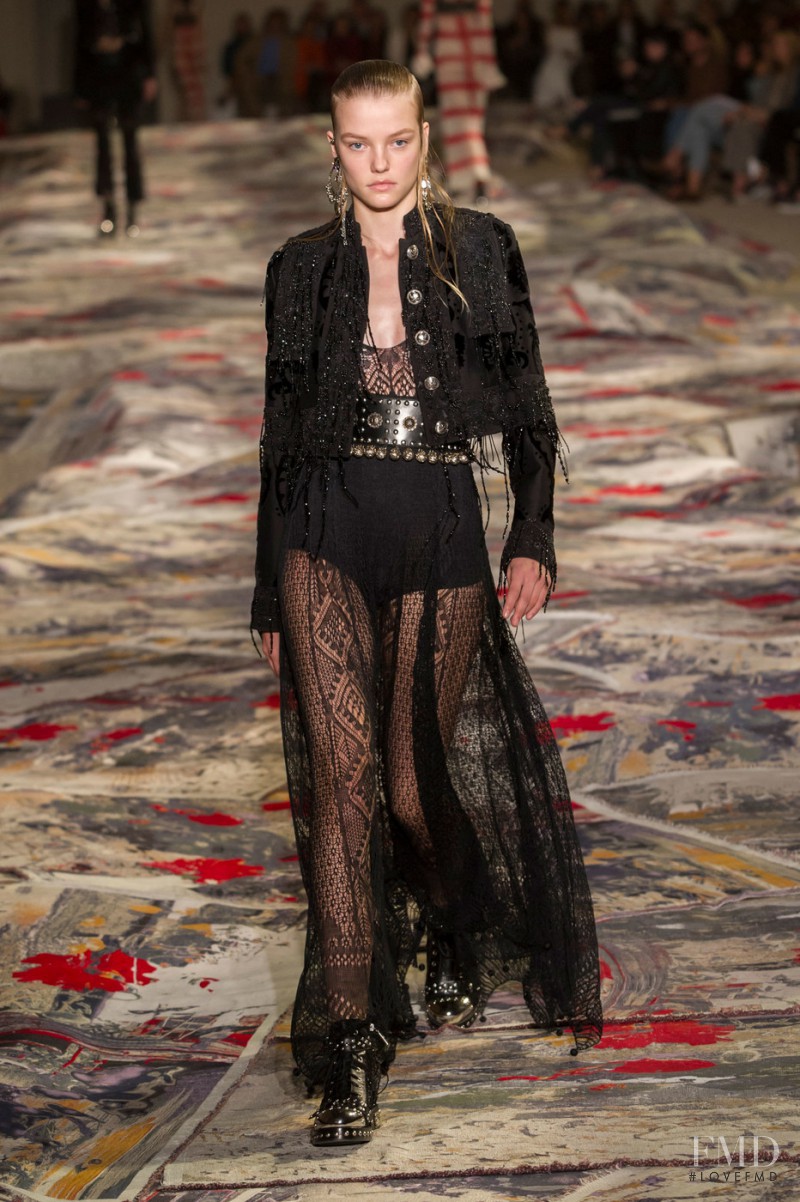 Roos Abels featured in  the Alexander McQueen fashion show for Spring/Summer 2017