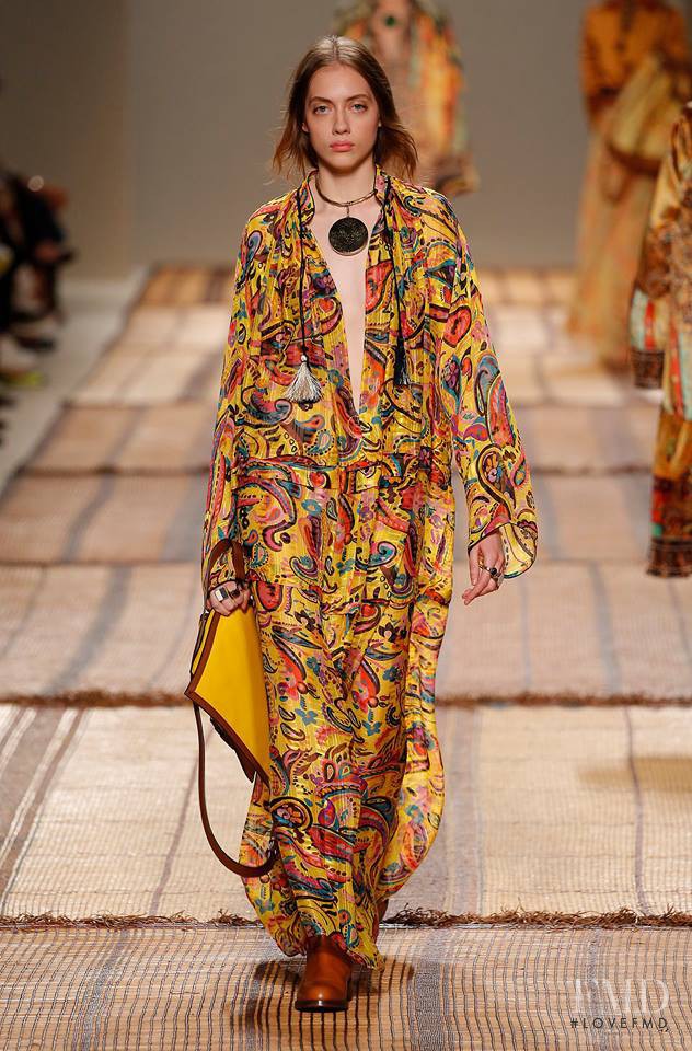 Odette Pavlova featured in  the Etro fashion show for Spring/Summer 2017