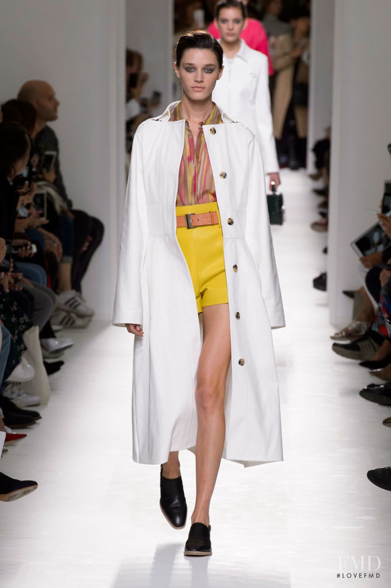 Leila Goldkuhl featured in  the Hermès fashion show for Spring/Summer 2017
