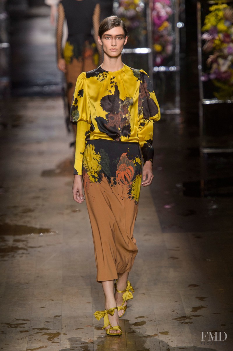 Amanda Googe featured in  the Dries van Noten fashion show for Spring/Summer 2017