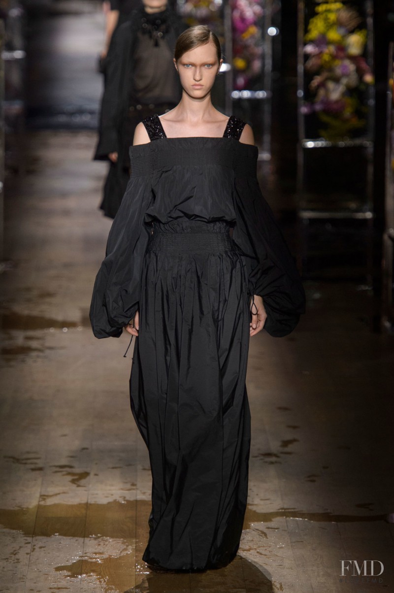 Liza Ostanina featured in  the Dries van Noten fashion show for Spring/Summer 2017