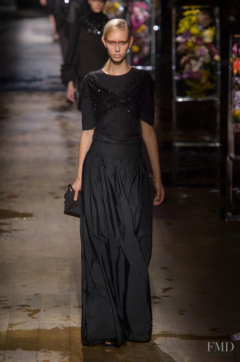 Jessie Bloemendaal featured in  the Dries van Noten fashion show for Spring/Summer 2017
