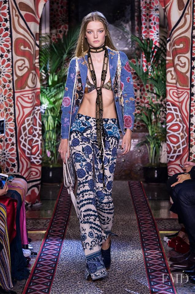 Roos Abels featured in  the Roberto Cavalli fashion show for Spring/Summer 2017
