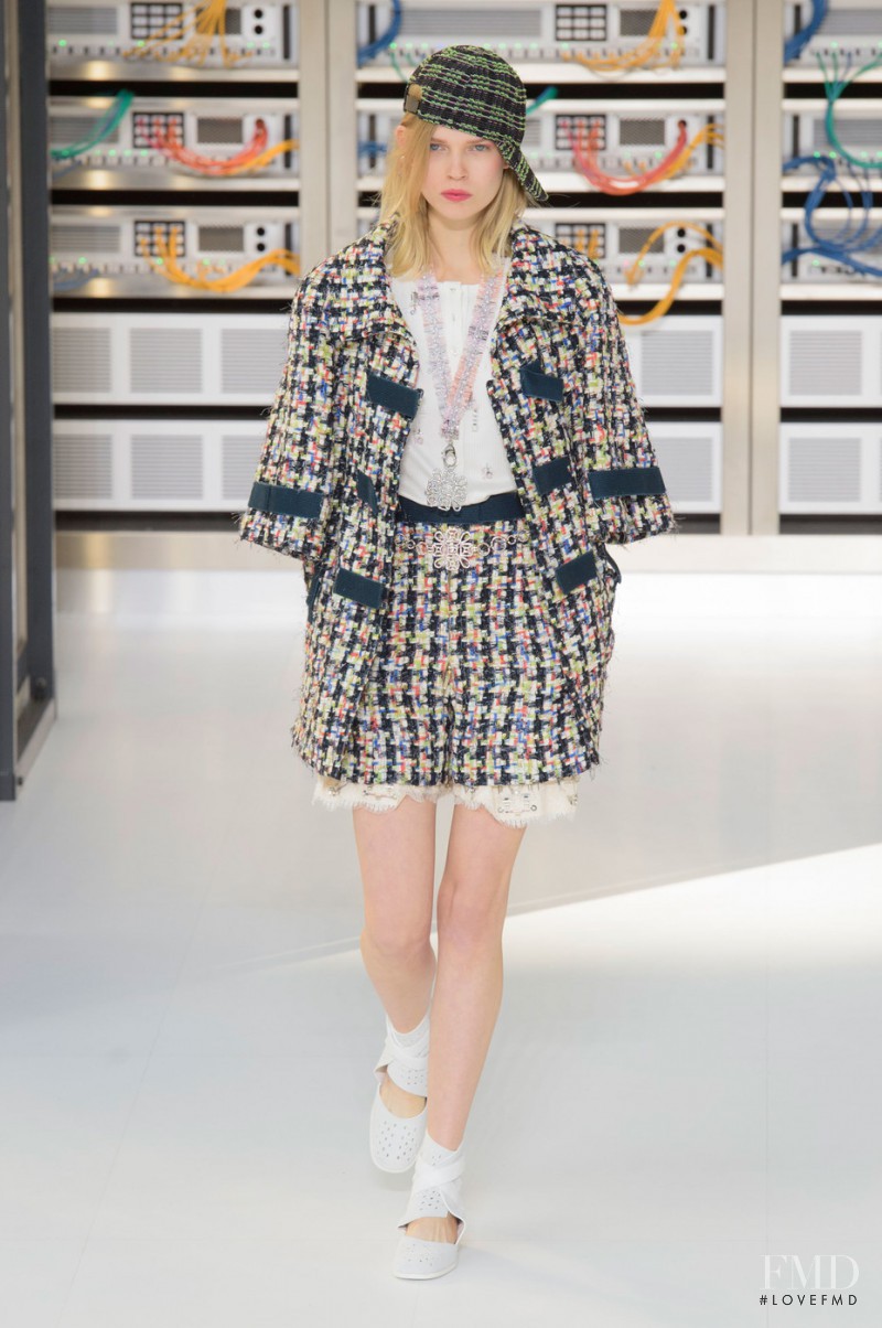 Ola Rudnicka featured in  the Chanel fashion show for Spring/Summer 2017
