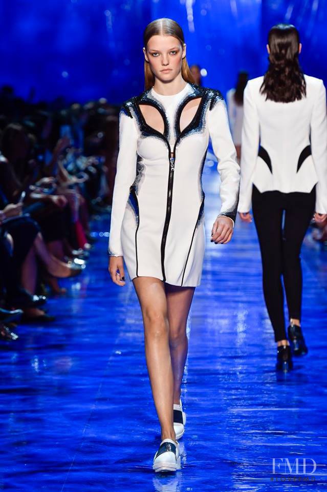 Roos Abels featured in  the Mugler fashion show for Spring/Summer 2017