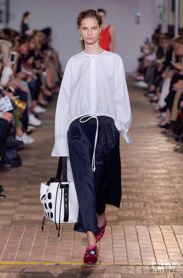 Faretta Radic featured in  the Sportmax fashion show for Spring/Summer 2017