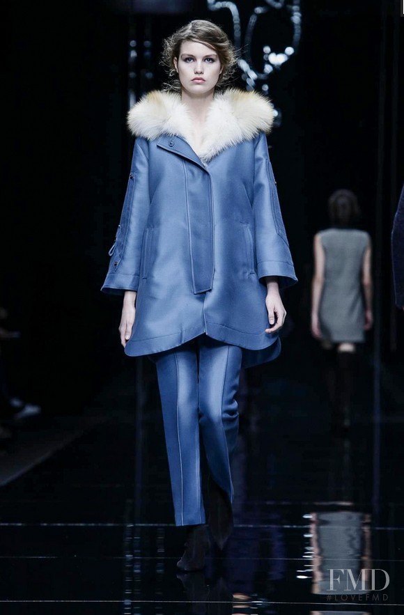 Luna Bijl featured in  the Ermanno Scervino fashion show for Autumn/Winter 2016