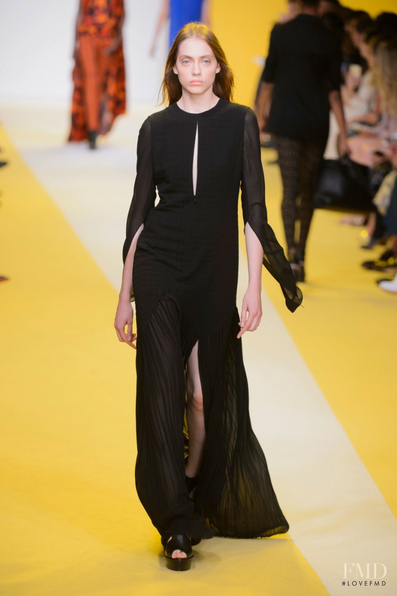 Odette Pavlova featured in  the Akris fashion show for Spring/Summer 2017