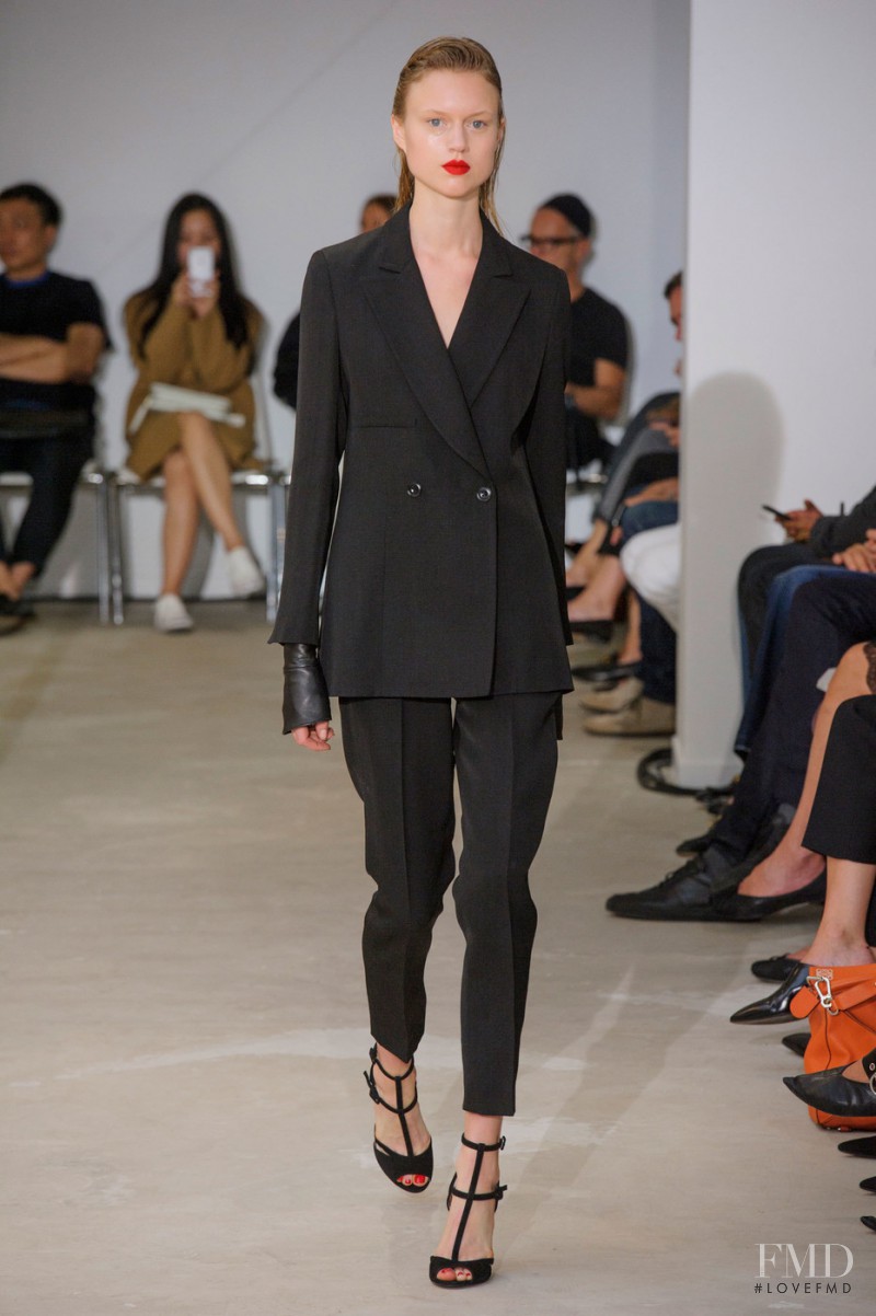 Olivier Theyskens fashion show for Spring/Summer 2017