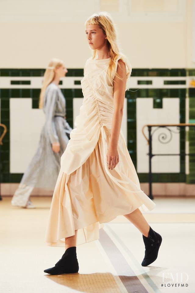 Christophe Lemaire fashion show for Spring/Summer 2017