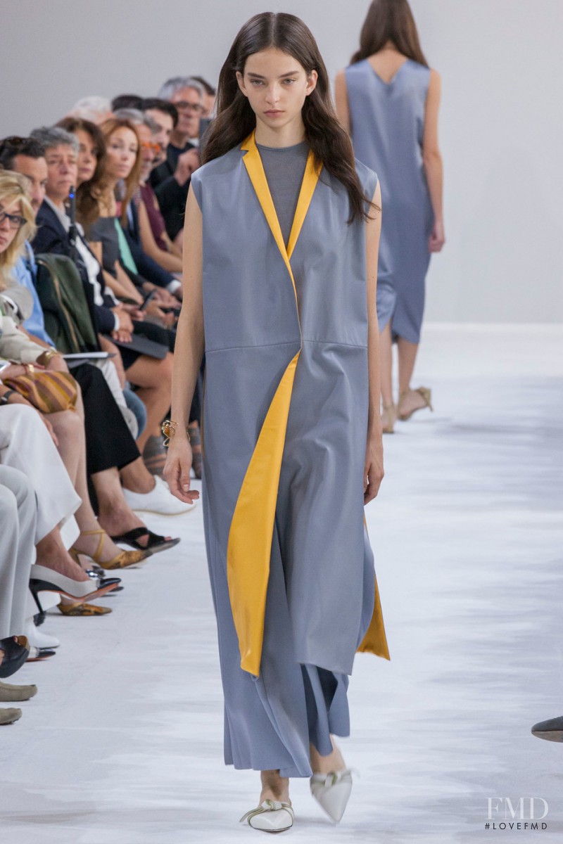 Sophie Jones featured in  the Giada fashion show for Spring/Summer 2017