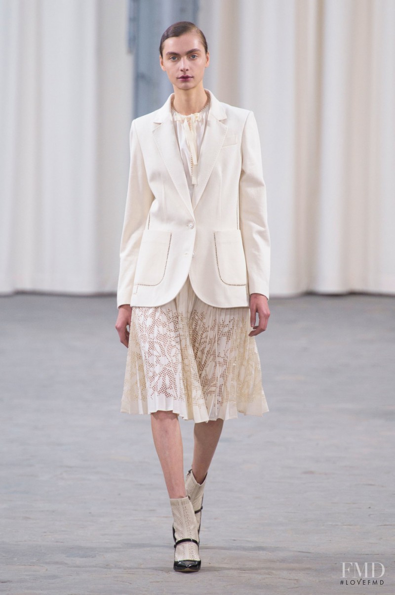Veronique Branquinho fashion show for Spring/Summer 2017