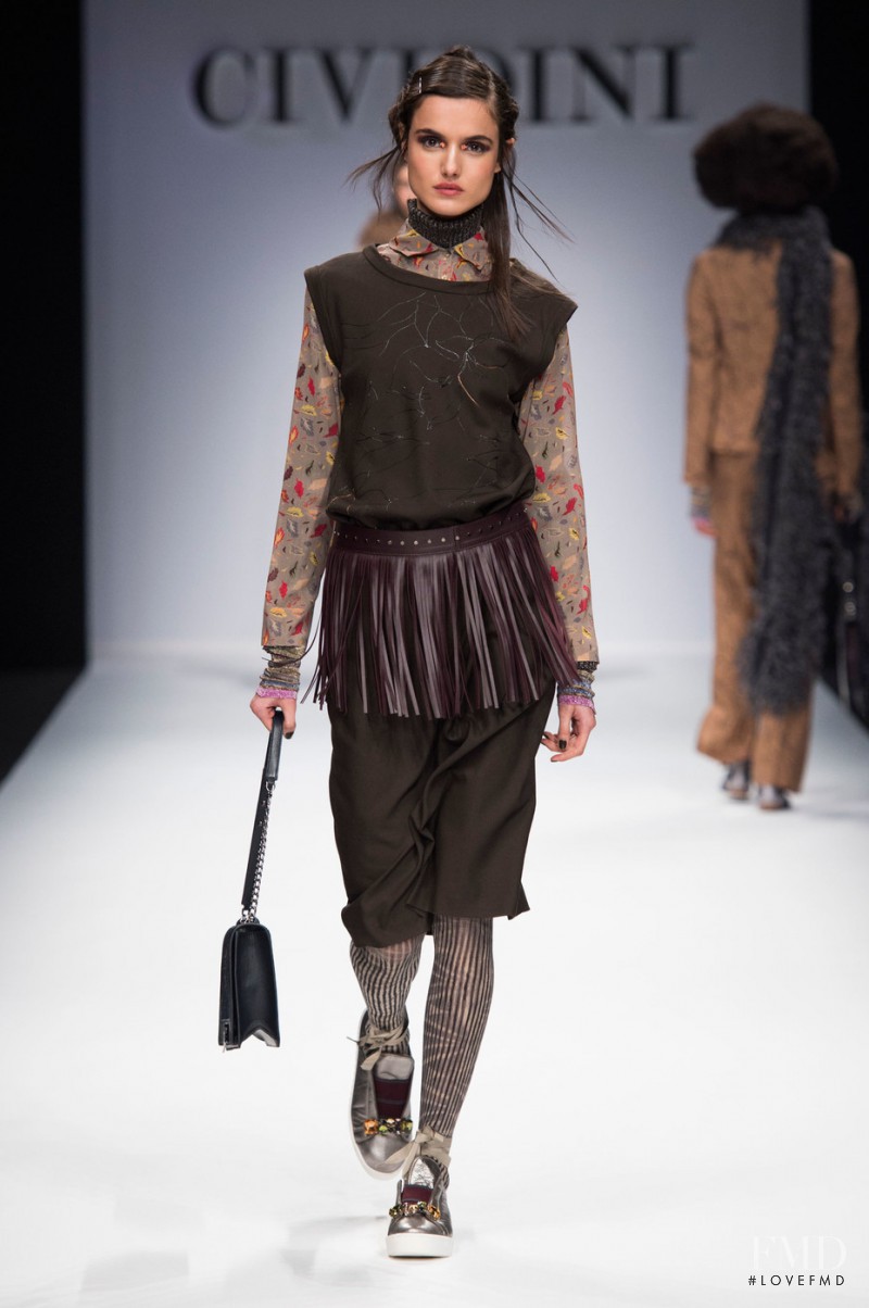 Blanca Padilla featured in  the Cividini fashion show for Autumn/Winter 2016