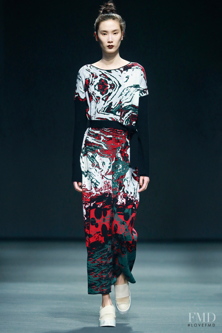 Dongqi Xue featured in  the ZhuChongYun fashion show for Autumn/Winter 2016
