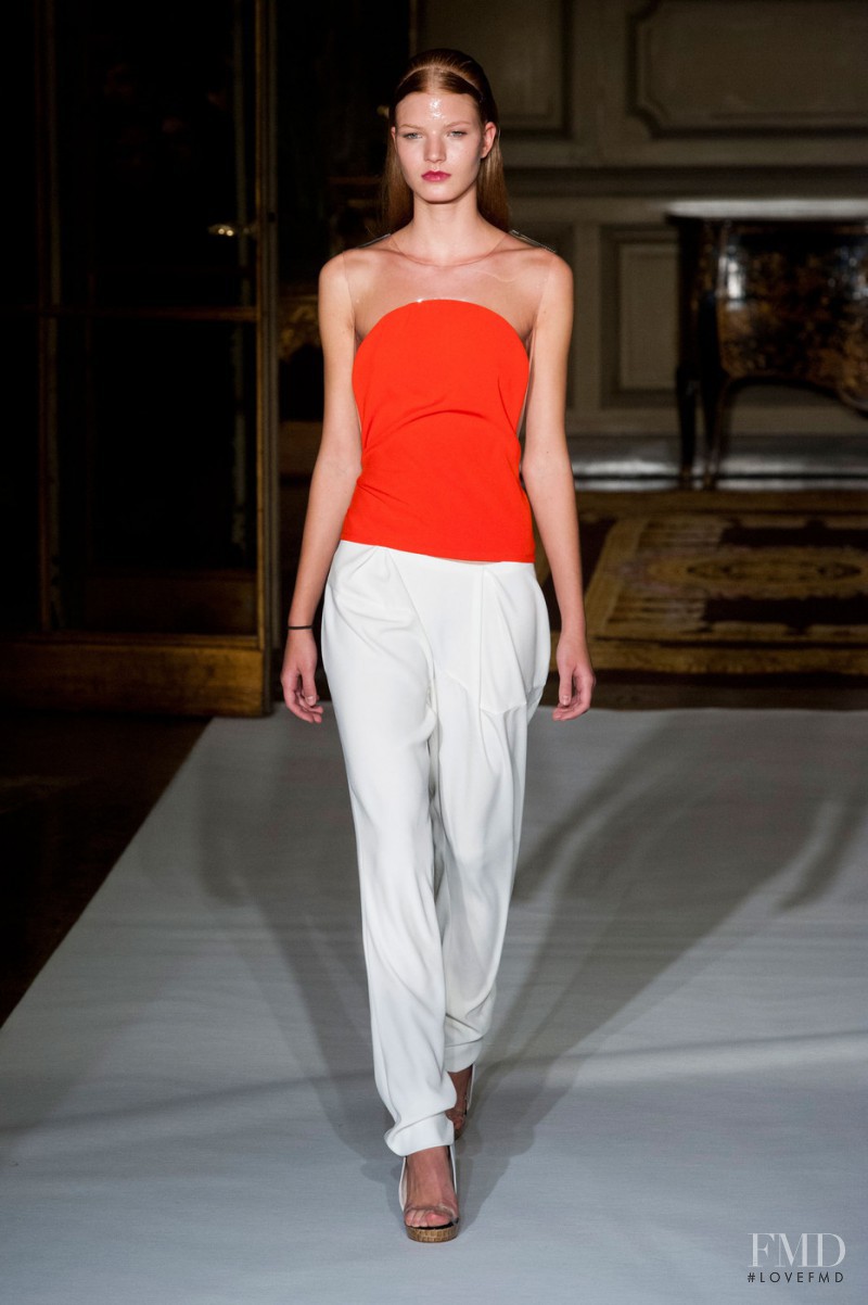 Amaya Arzuaga fashion show for Spring/Summer 2013