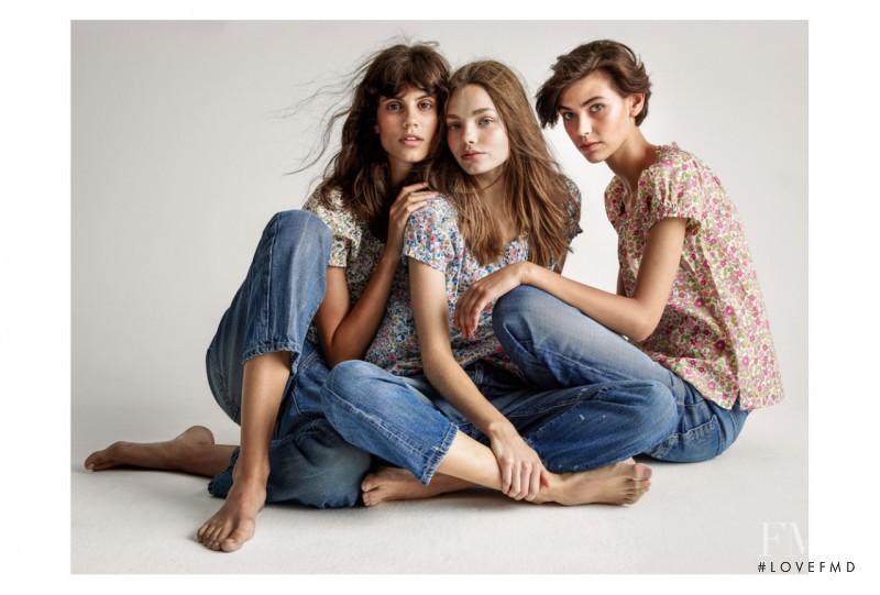 Antonina Petkovic featured in  the Uniqlo lookbook for Spring 2015