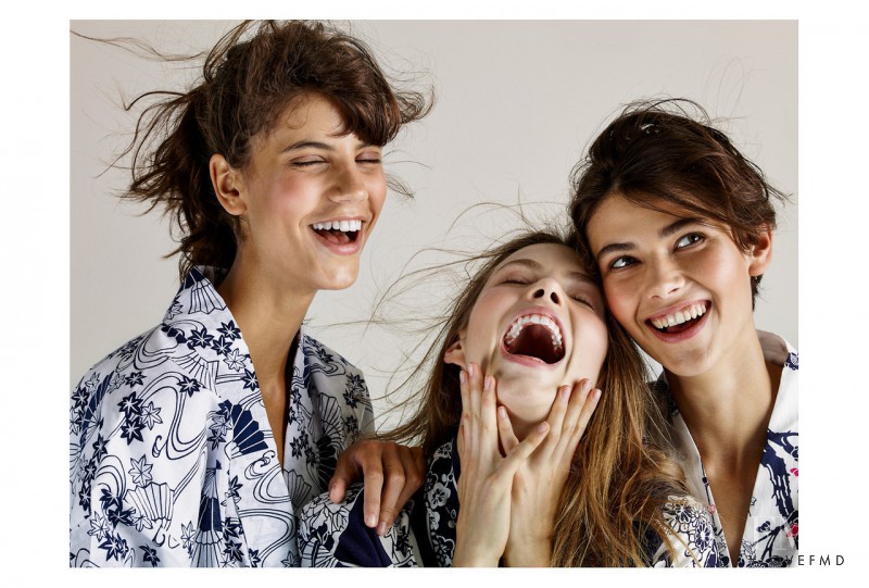 Antonina Petkovic featured in  the Uniqlo lookbook for Spring 2015