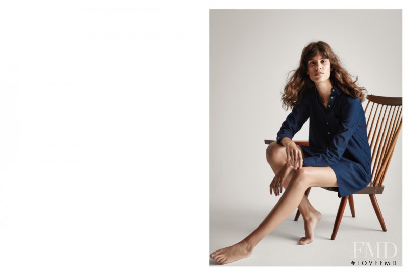 Antonina Petkovic featured in  the Uniqlo lookbook for Spring 2015