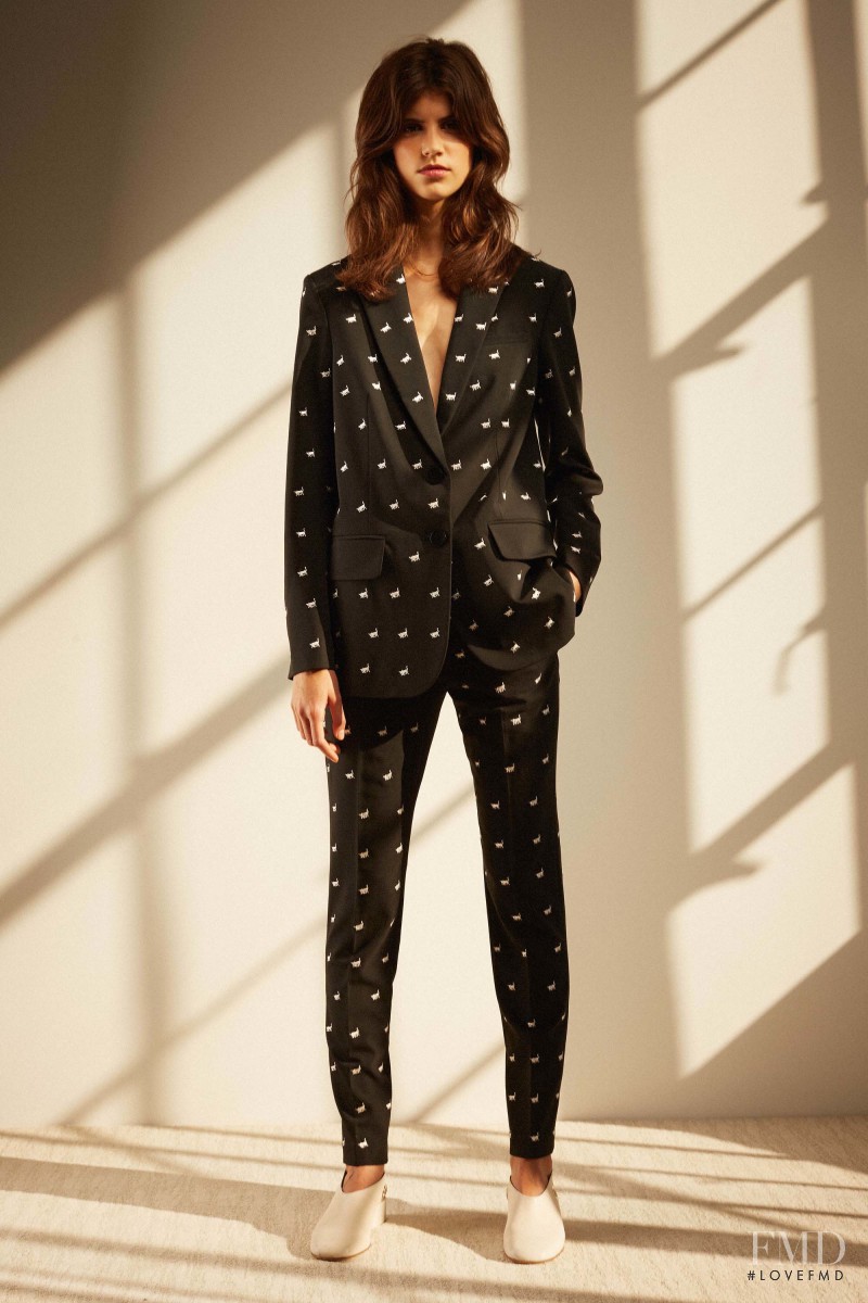 Antonina Petkovic featured in  the Tibi fashion show for Pre-Fall 2016