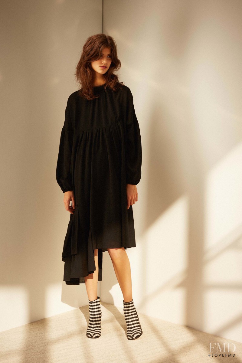 Antonina Petkovic featured in  the Tibi fashion show for Pre-Fall 2016