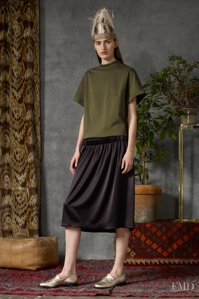 Zoe Huxford featured in  the Osman by Osman Yousefzada fashion show for Pre-Fall 2015