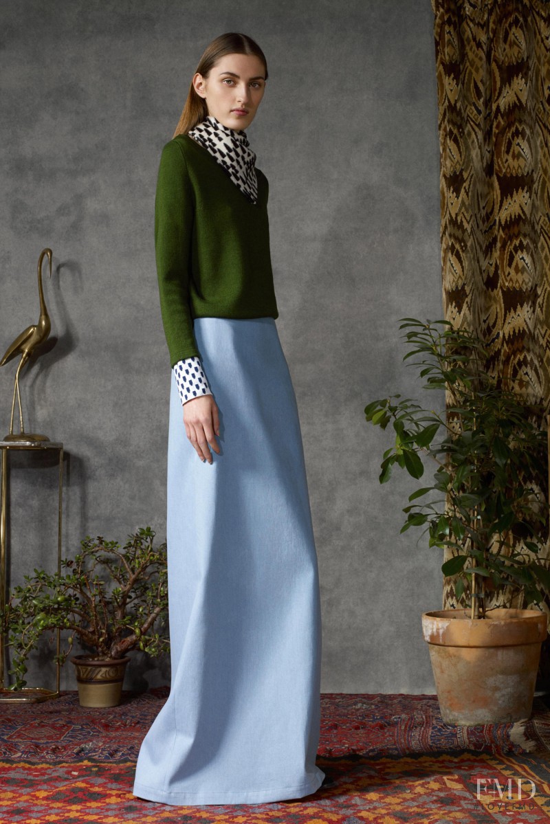 Zoe Huxford featured in  the Osman by Osman Yousefzada fashion show for Pre-Fall 2015