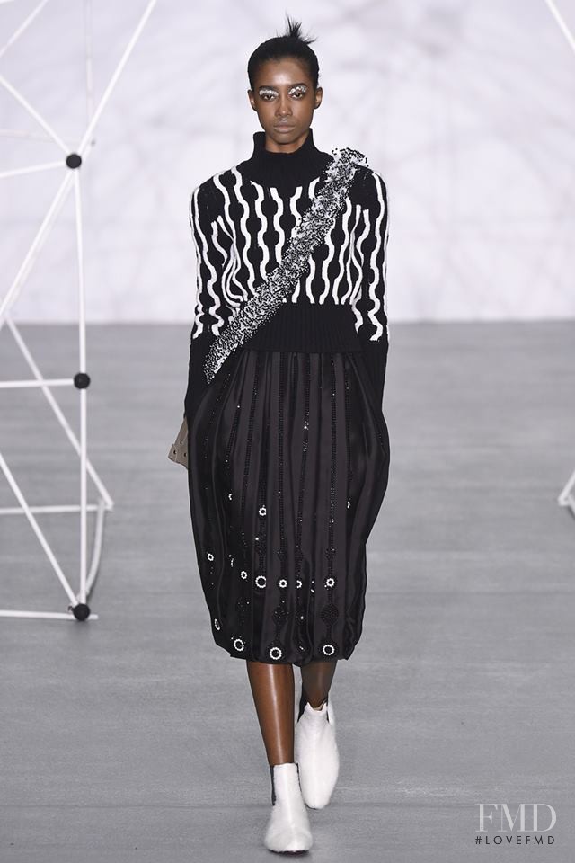 Holly Fulton fashion show for Autumn/Winter 2016