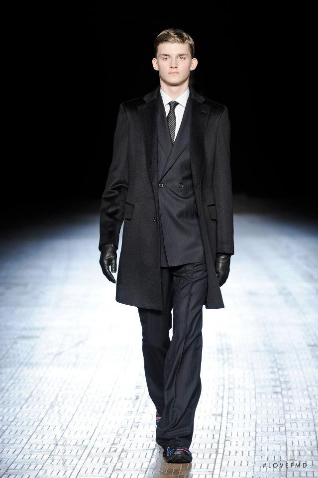 Raf Simons fashion show for Autumn/Winter 2009
