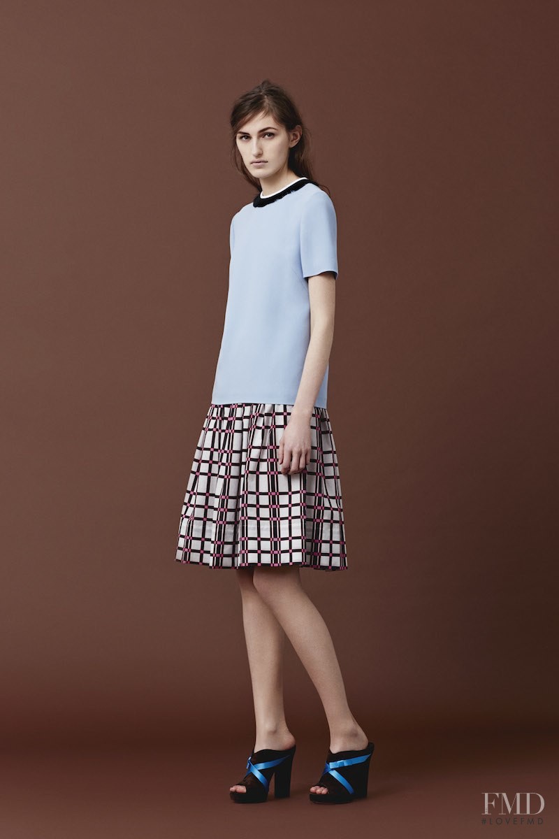 Zoe Huxford featured in  the Jonathan Saunders fashion show for Pre-Fall 2015