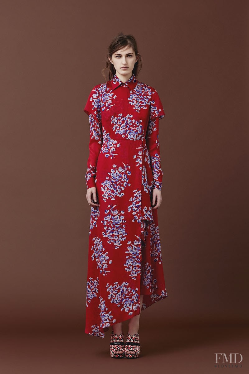 Zoe Huxford featured in  the Jonathan Saunders fashion show for Pre-Fall 2015