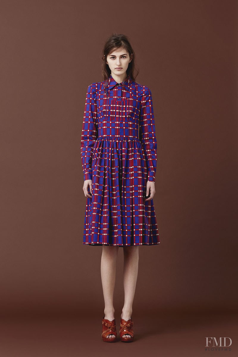 Zoe Huxford featured in  the Jonathan Saunders fashion show for Pre-Fall 2015