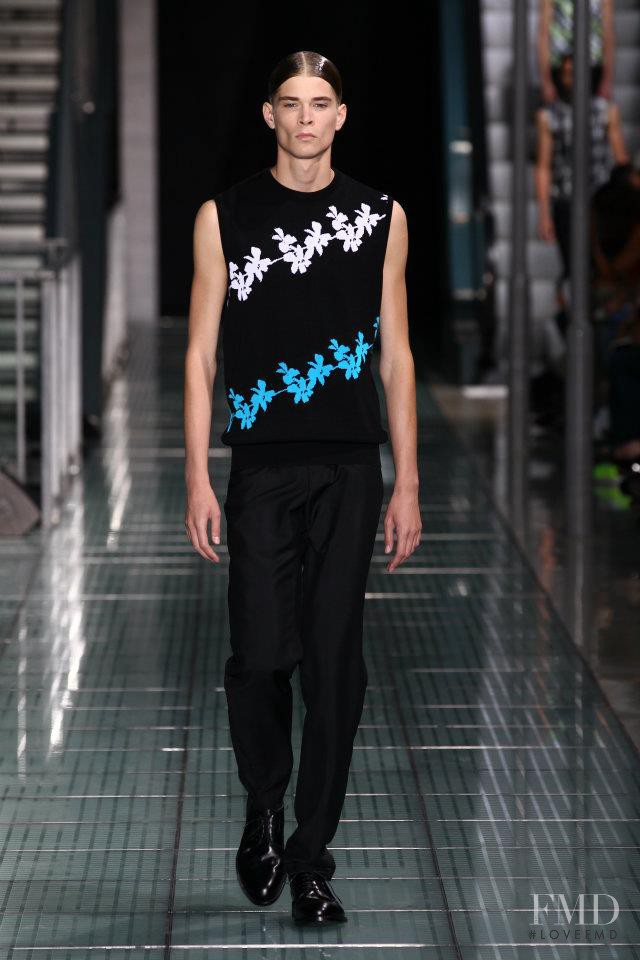 Raf Simons fashion show for Spring/Summer 2012