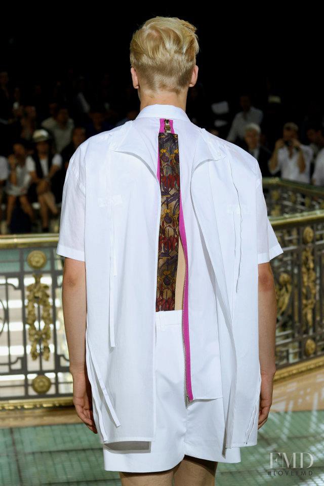 Raf Simons fashion show for Spring/Summer 2011