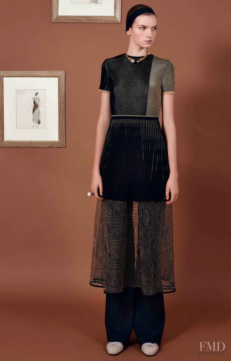 Eva Klimkova featured in  the Vionnet fashion show for Pre-Fall 2016