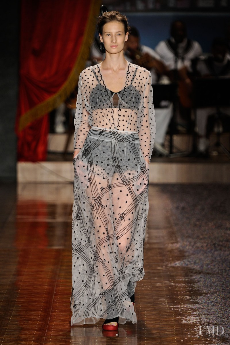 Patricia Muller featured in  the Ronaldo Fraga fashion show for Spring/Summer 2012