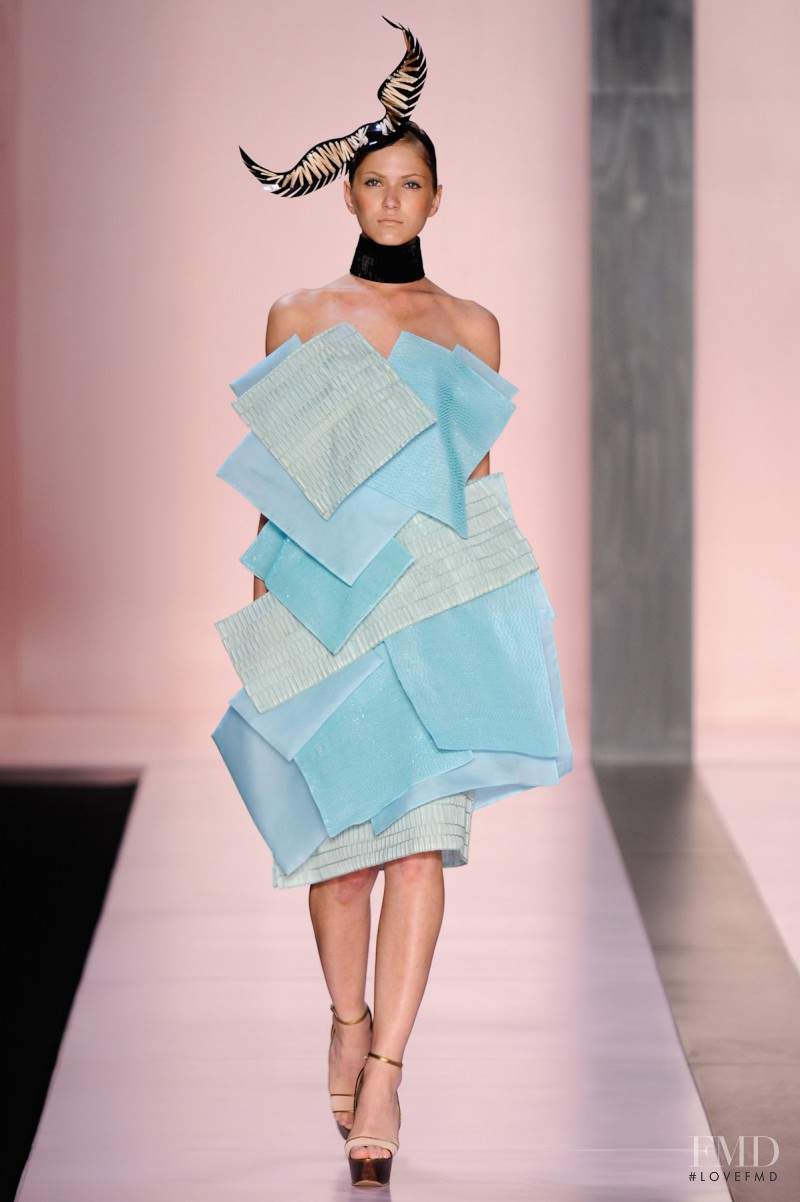 Acquastudio fashion show for Spring/Summer 2012