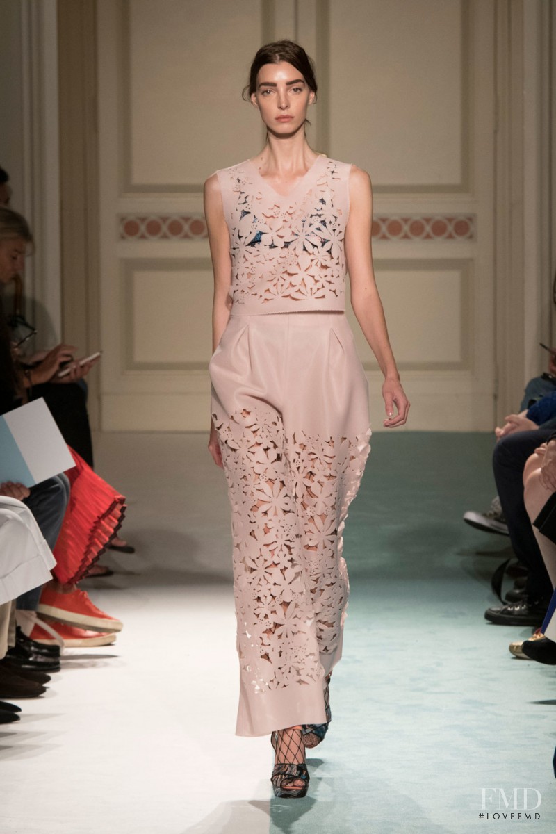 Kristina Ti fashion show for Spring/Summer 2017