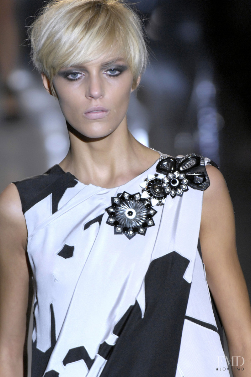 Anja Rubik featured in  the Gucci fashion show for Spring/Summer 2008