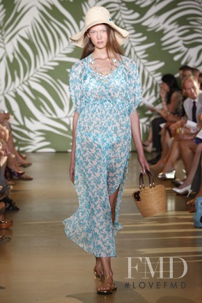 Karlie Kloss featured in  the Milly fashion show for Resort 2009